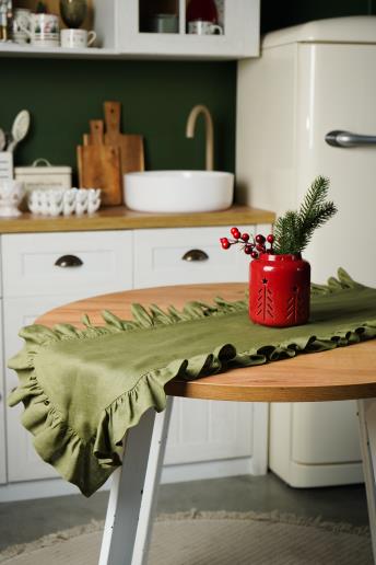 Runner with ruffles 26*109 Green30